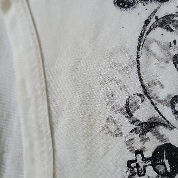 Guess Tshirt - Picture 3 of 5